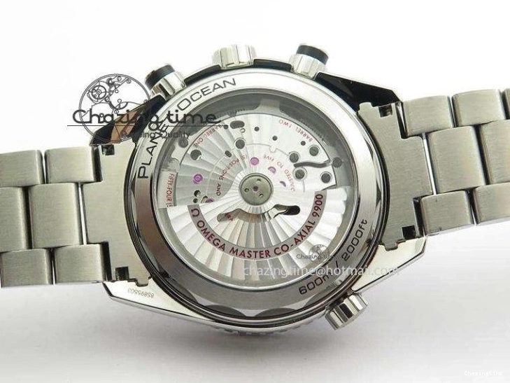 0715 UrbanChic Master Chronometer 45mm SS JHF Black Dial On SS Bracelet A 8248
